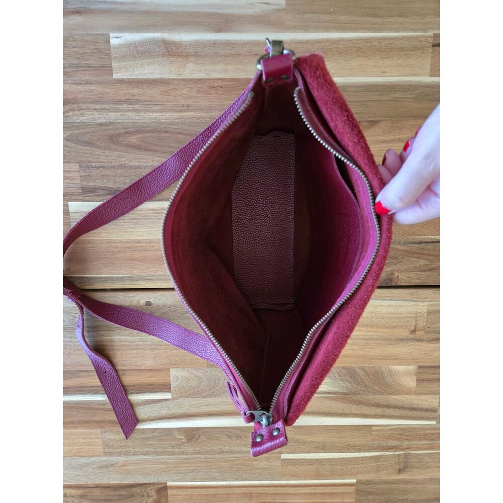 11600 Leather Goods Pebbled Crossbody Bag Burgundy Maroon Handcrafted In Spain - Picture 14 of 14